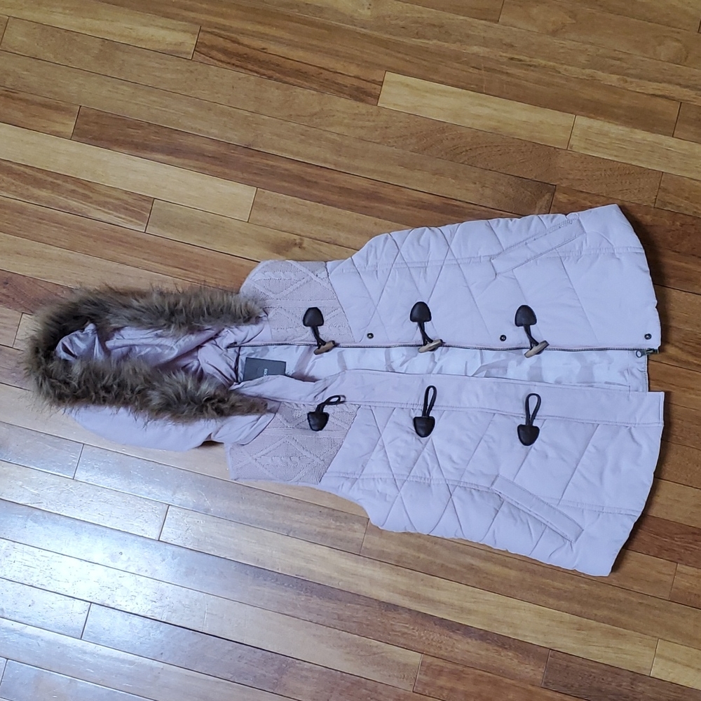 Vest size M.